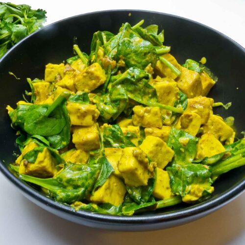 alt="Indian tofu curry with spinach."
